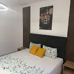 Apartment Eve Santa Marina Ii - Sea, Pools, Relax